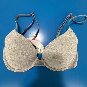 Pink Victoria Secret Wear Anywhere Bra. Size 32B. Excellent Condition